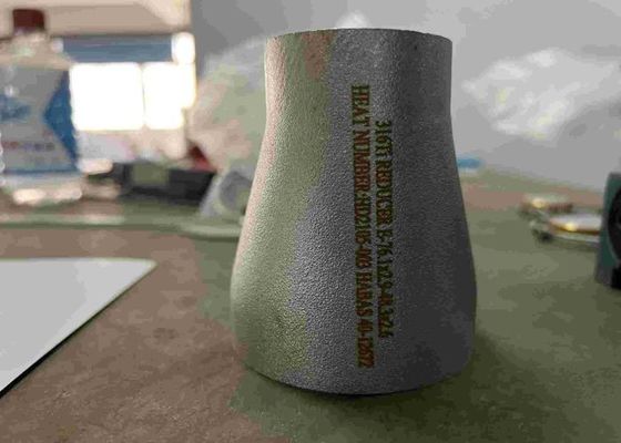 Fittings per tubi in acciaio senza cuciture di dimensione 1/2''-12' per PN25 e supporto personalizzato