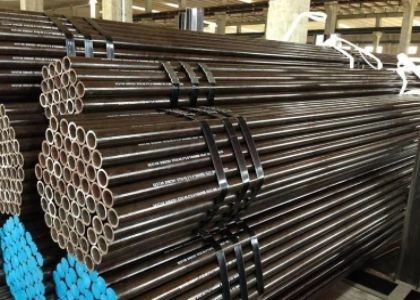 Tubo di acciaio per scambiatori di calore standard ASTM A210 con trattamento termico di taglio