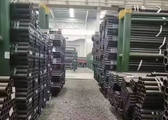 Tubo di acciaio in lega di lunghezza personalizzata senza soluzione di continuità per sistemi industriali