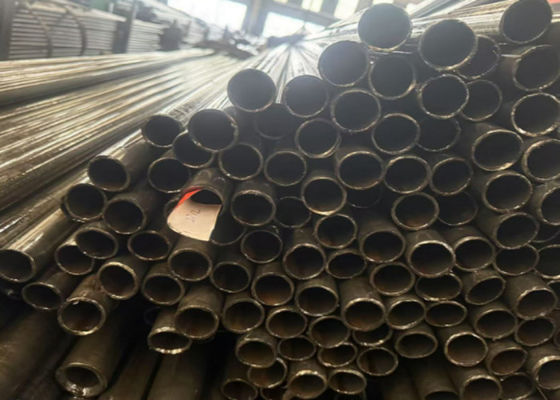 Servizio di lavorazione per perforatura Trova il tubo di acciaio senza cuciture perfetto per soddisfare le tue esigenze industriali