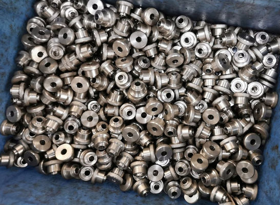 Fittings per tubi in acciaio di lunga durata Periodo di produzione per stampa a freddo in quantità