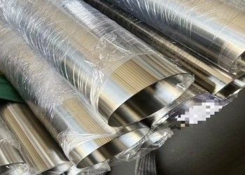 Tubi di acciaio inossidabile di grado 321 per progetti di costruzione con eccellente saldabilità e buona formabilità