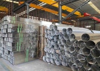 Tubi in acciaio inossidabile con estremità filettate, spessore 0,3 mm-150 mm e finitura superficiale BA/2B/NO.1/NO.3/NO.4