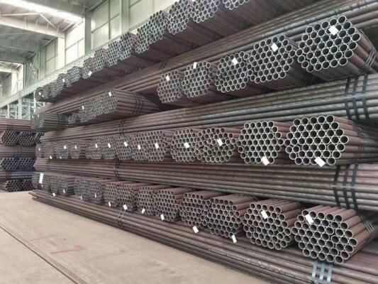 Tubo di acciaio senza saldatura da 1 a 12 metri di lunghezza conforme agli standard API con materiale 317LN (UNS S31703) per raffinerie di petrolio e impianti chimici